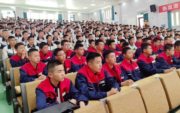 博牛配资 宁夏灵武市30余场劳模宣讲活动掀起学习模范热潮